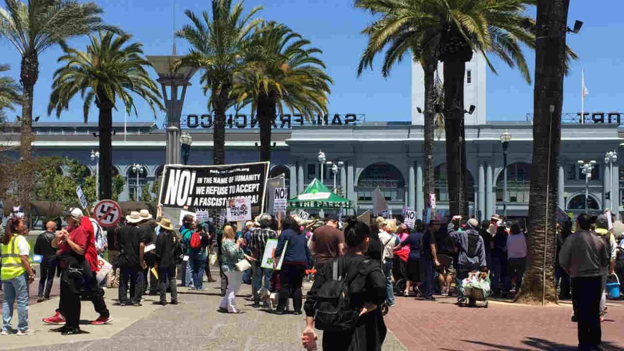 Dozens of Trump impeachment rallies held across U.S., including Philadelphia Dozens of Trump impeachment rallies held across U.S., including Philadelphia