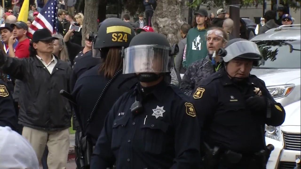 9 Arrested During Protest At Speaking Event At Uc Berkeley 