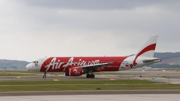 Search resumes for missing AirAsia passenger jet | abc7news.