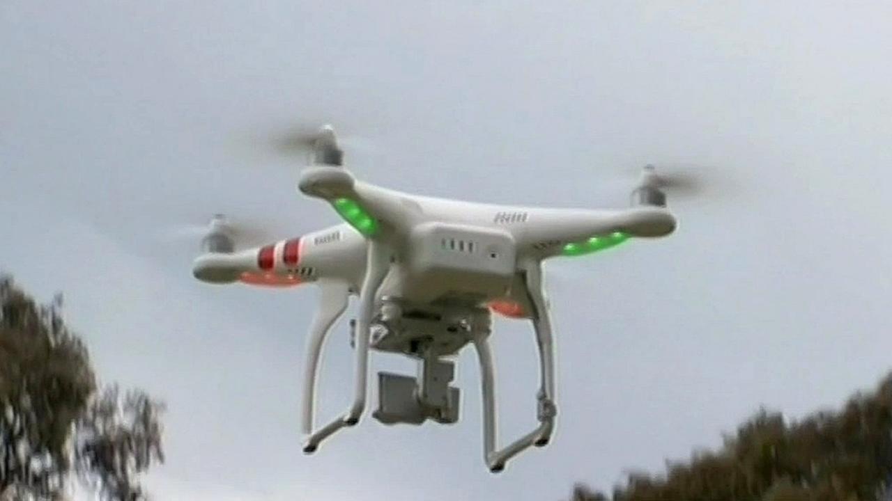 FAA to require most drones to be registered and marked
