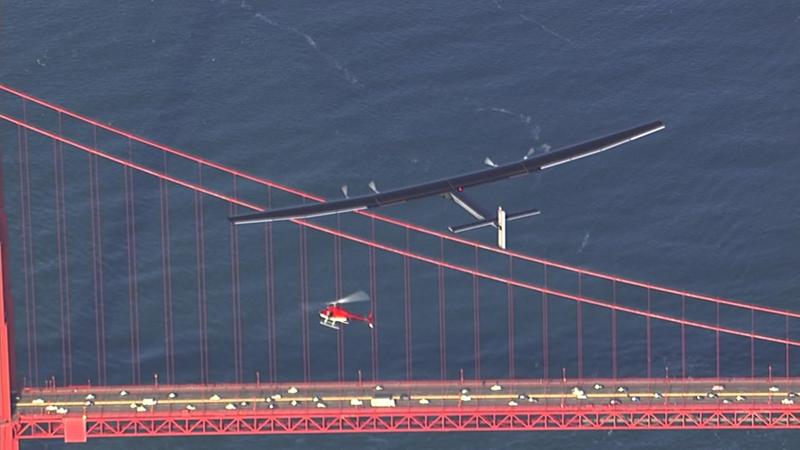 Solar plane on around-the-world journey flies over Golden Gate