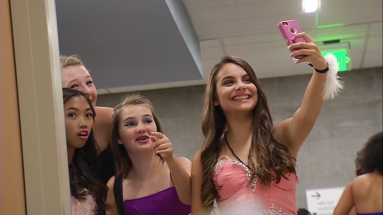 Oakland hospital hosts prom dance for amazing kids | abc13.com - KTRK-TV