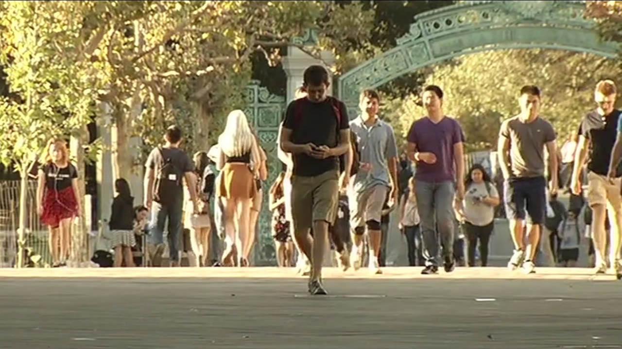 LinkedIn employee with measles prompts health warning for BART riders