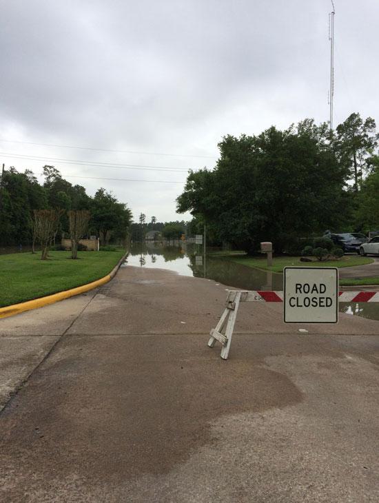 <div class='meta'><div class='origin-logo' data-origin='none'></div><span class='caption-text' data-credit=''></span></div>