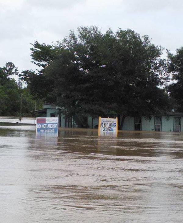 <div class='meta'><div class='origin-logo' data-origin='none'></div><span class='caption-text' data-credit=''></span></div>