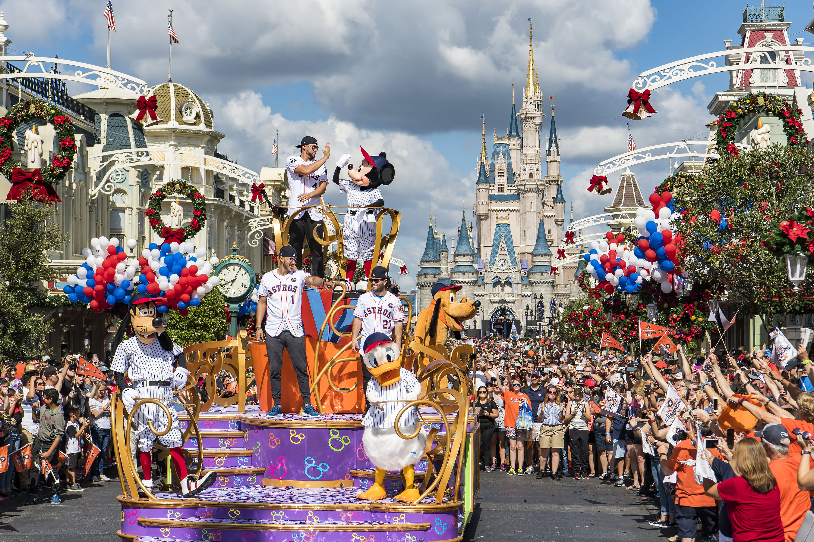 Houston Astros honored with parade at Walt Disney World