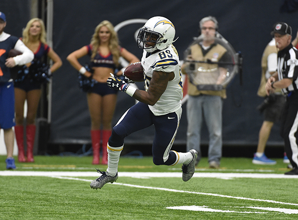 Texans fall to Chargers, ending home winning streak | abc13.com