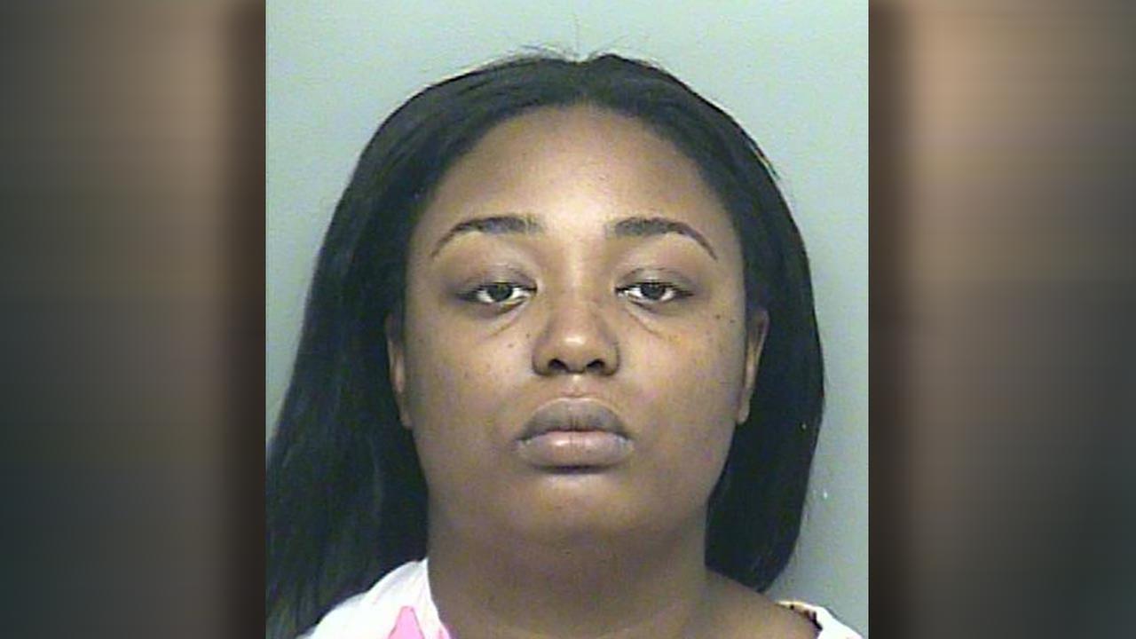 Woman Accused Of Luring Man To Armed Robbery In The Woodlands