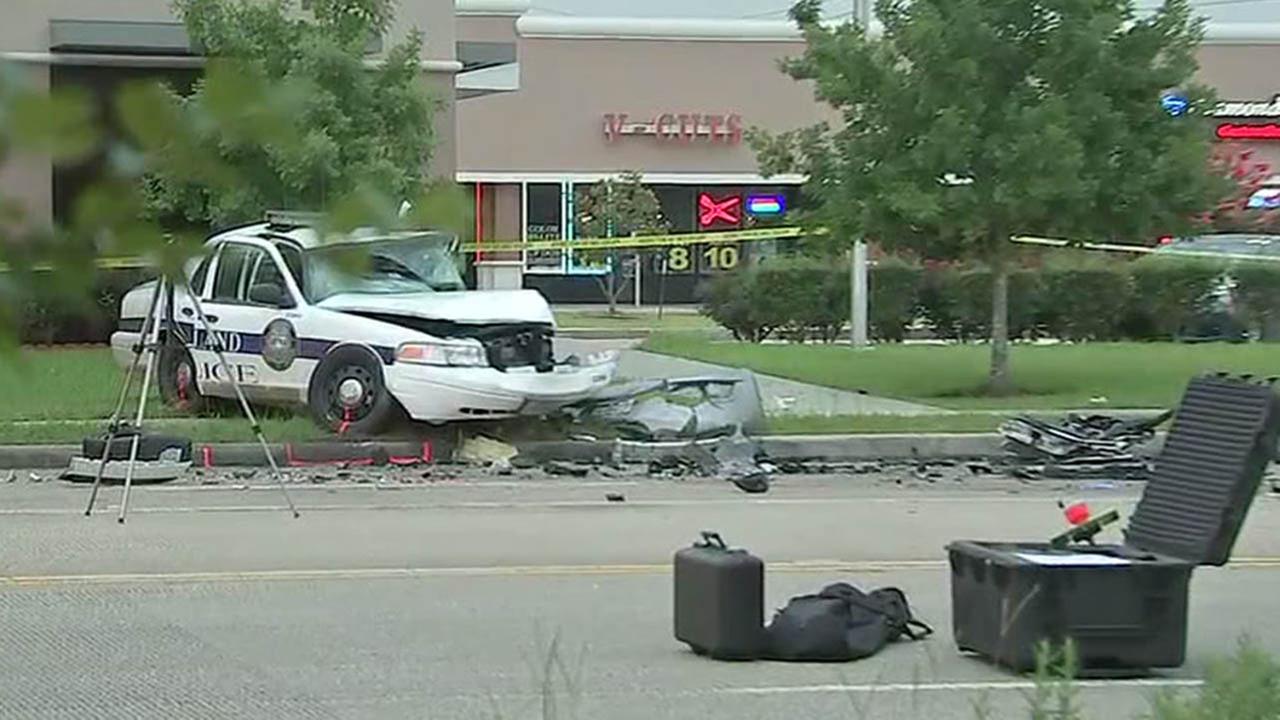BREAKING NEWS Pearland officer killed in crash this morning