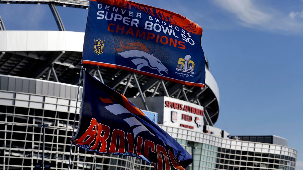 Fan dies after fall at Denver stadium after Texans/Broncos game