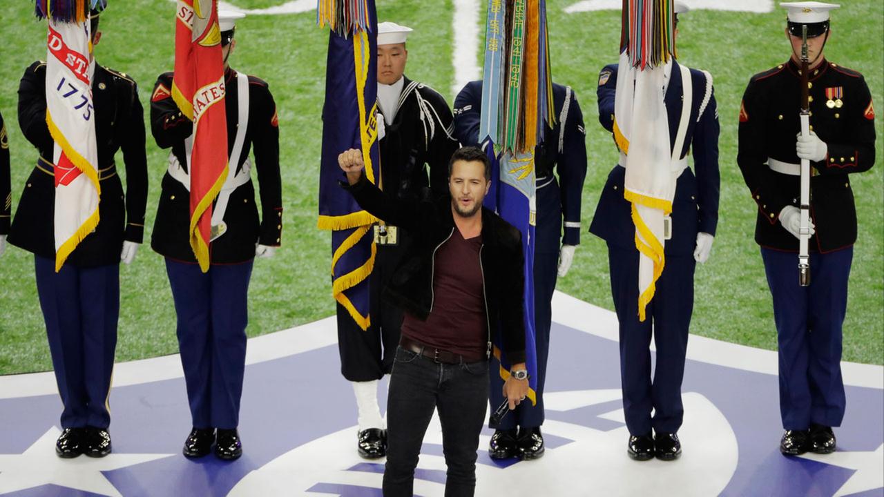 Super Bowl 51's spirited start not without controversy