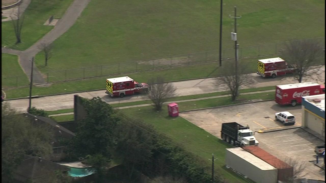 Two Houston police officers injured during officerinvolved shooting in southwest Houston