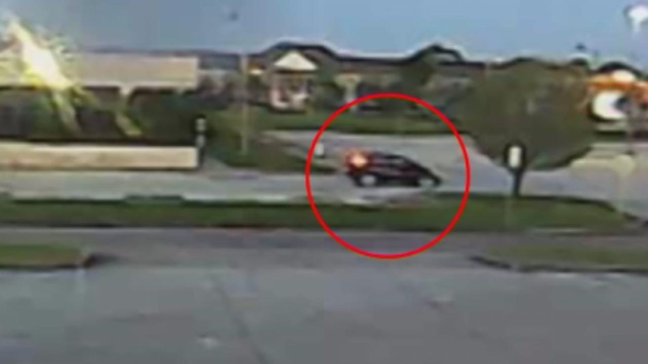 Police release surveillance video and suspect description in deadly shooting of deputy constable - KTRK-TV