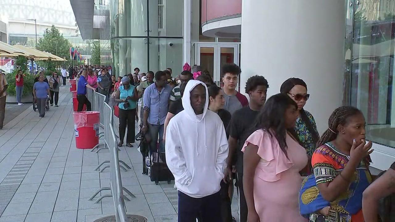 Long lines continue DSNAP benefit applications extended across Harris