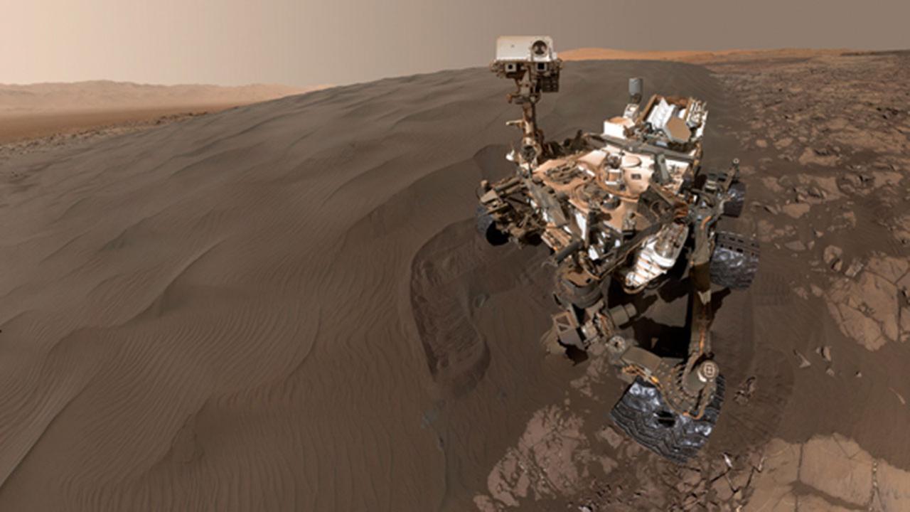 Curiosity rover takes super cool selfie on Mars