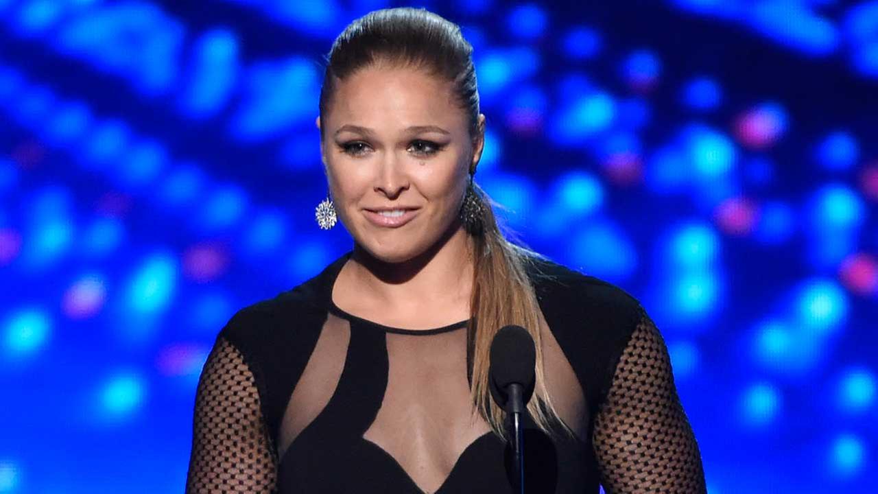 Ronda Rousey Among Three Cover Models Of Sports Illustrated Swimsuit