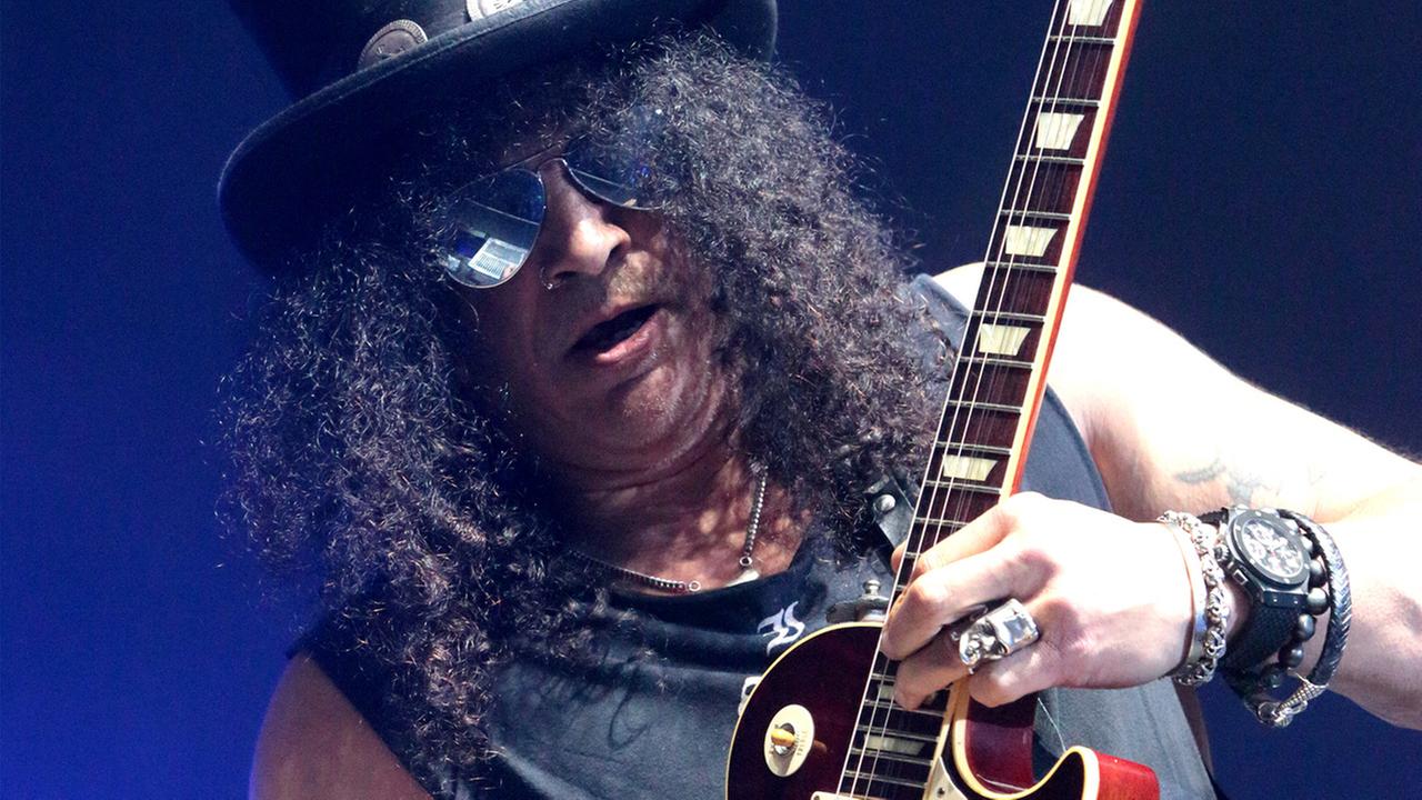 HMF the watch slash is wearing on this picture or this one r HelpMeFind