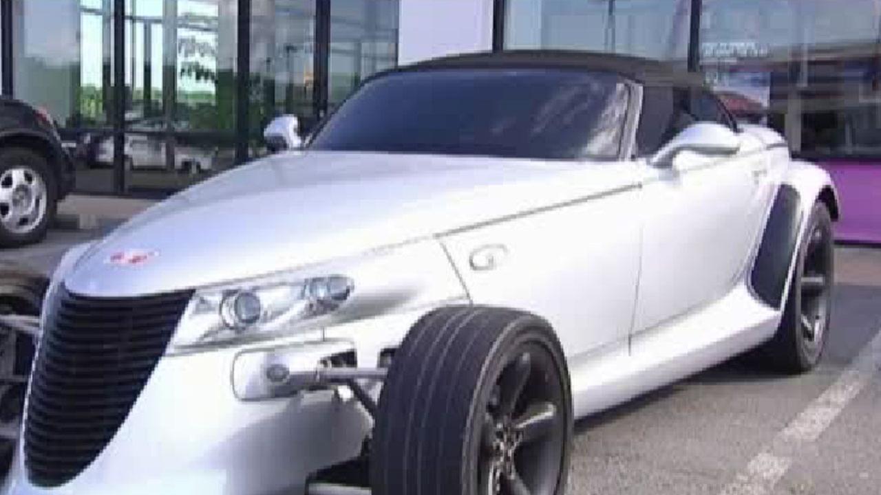 Police Arkansas Man Mistakes S Plymouth Prowler Car For Plymouth Prowler