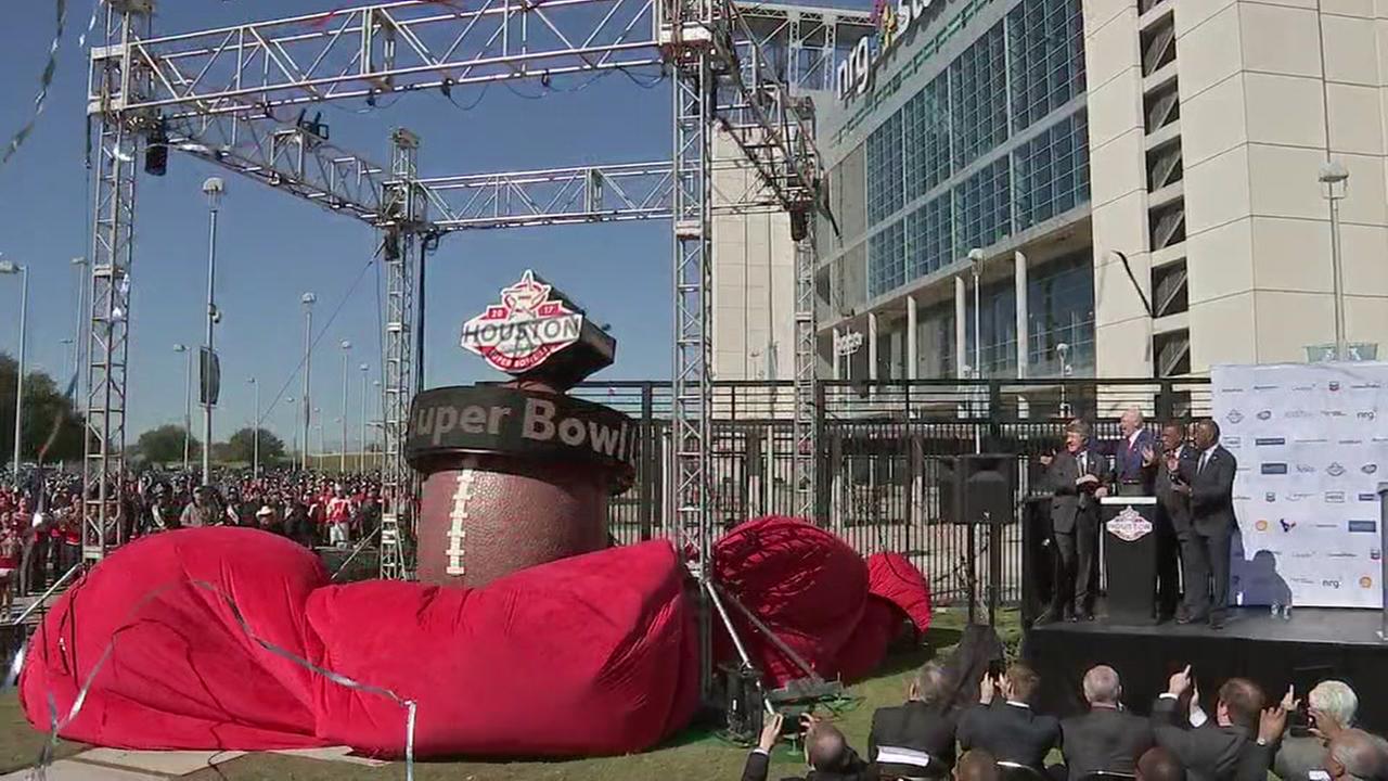Super Bowl countdown clock unveiled at NRG