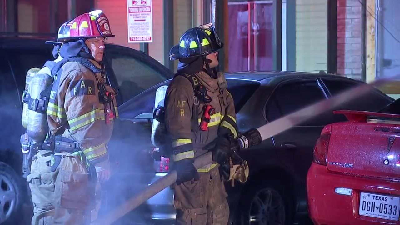 Two-alarm fire guts apartments, vehicles in N. Harris County ... Two-alarm fire guts apartments, vehicles in N. Harris County ...