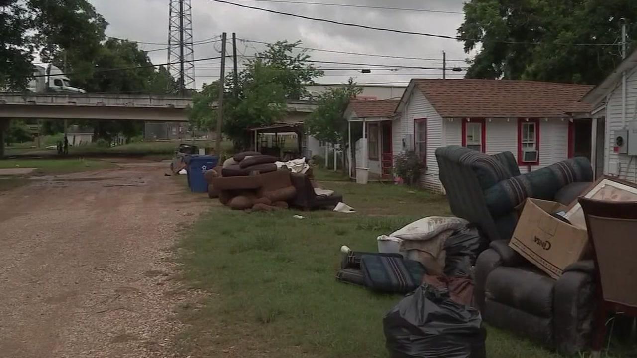 Evacuated Simonton residents return to flooddamaged homes