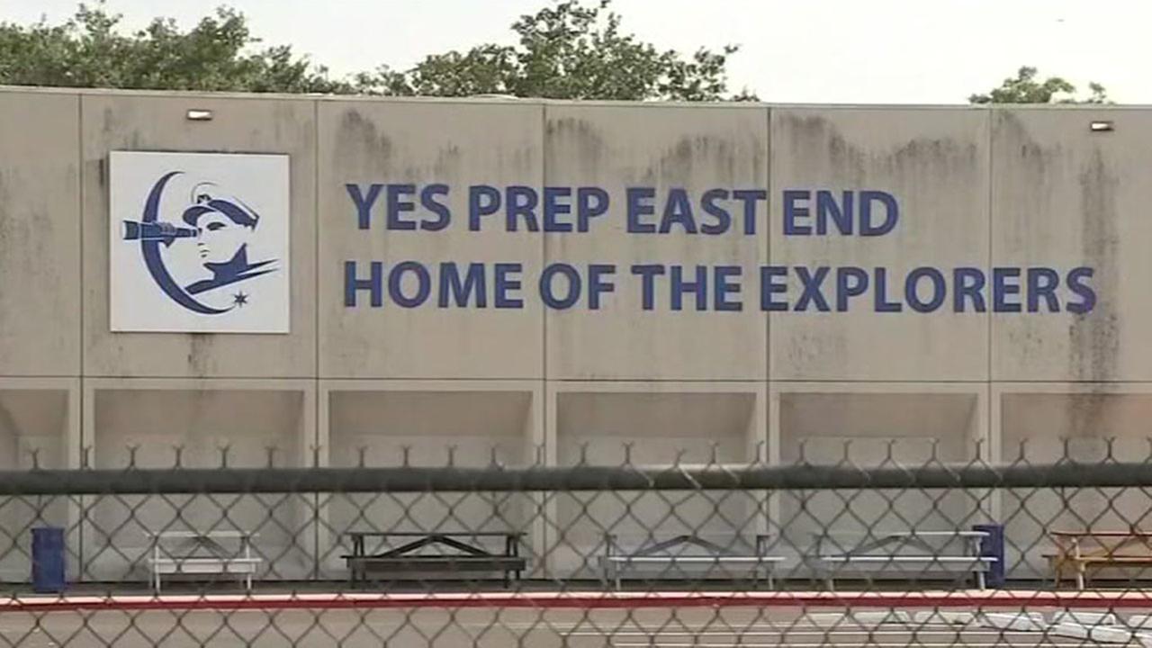 Houston teacher accused of flying to Chicago to have sex with 15 ... - 6abc.com