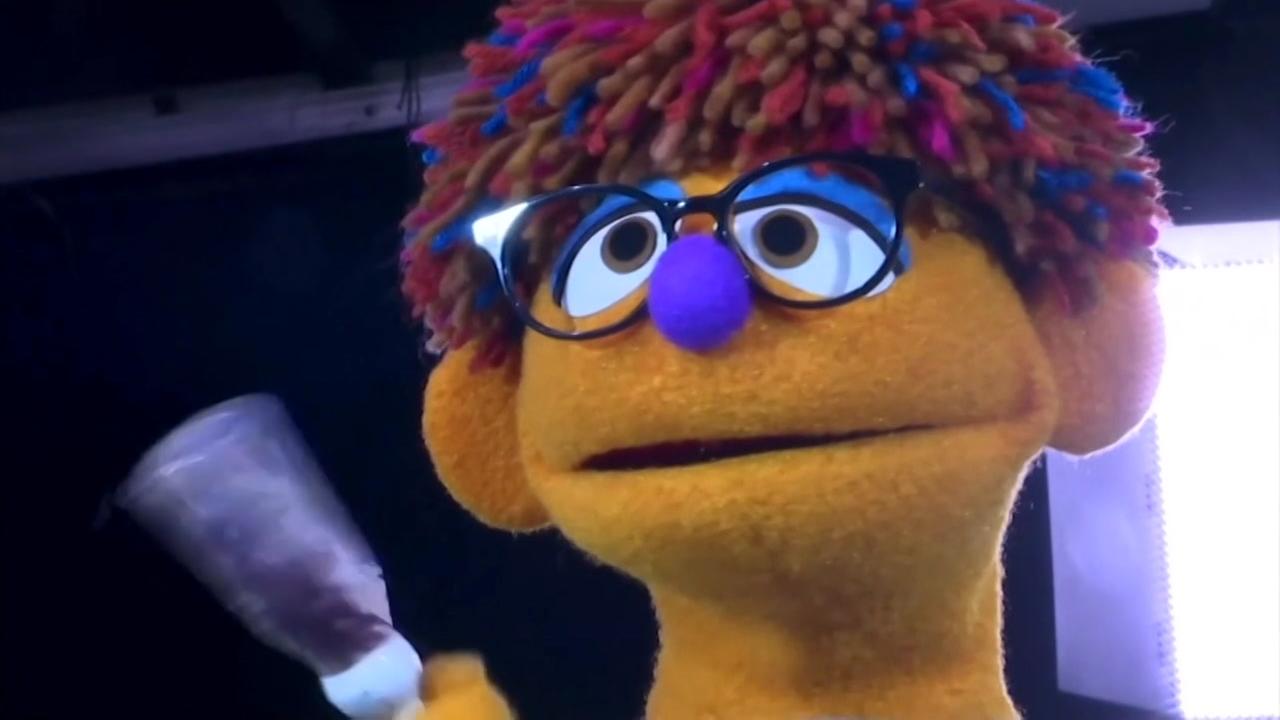 President H.W. Bush cheered by high profile visitor while