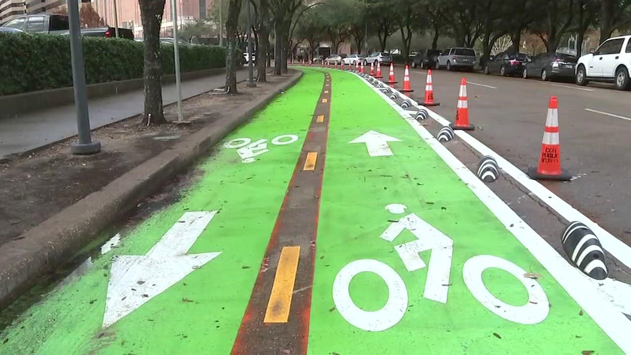 Good news, cyclists! Downtown bike lane expanding
