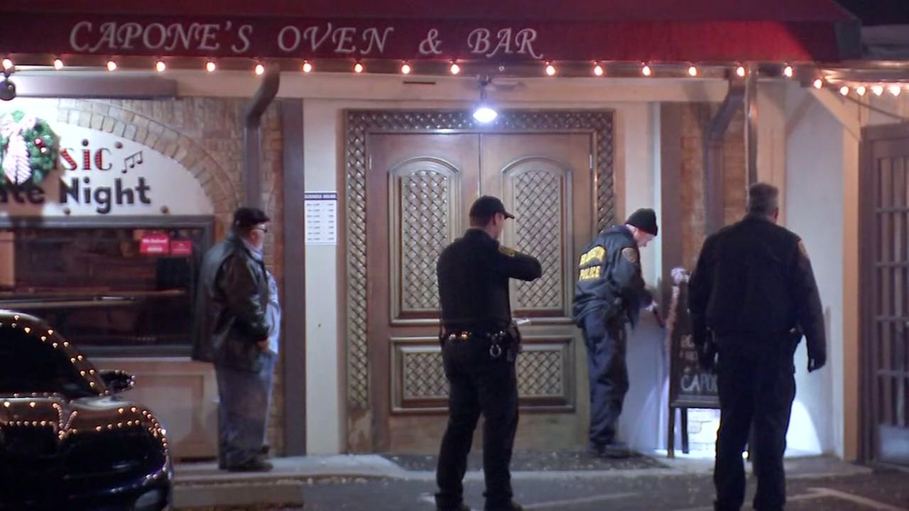 2 people shot outside SW Houston bar