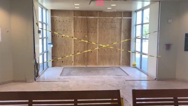 <div class='meta'><div class='origin-logo' data-origin='KTRK'></div><span class='caption-text' data-credit='KTRK'>Walls boarded up after smash and grab thieves target courthouse</span></div>