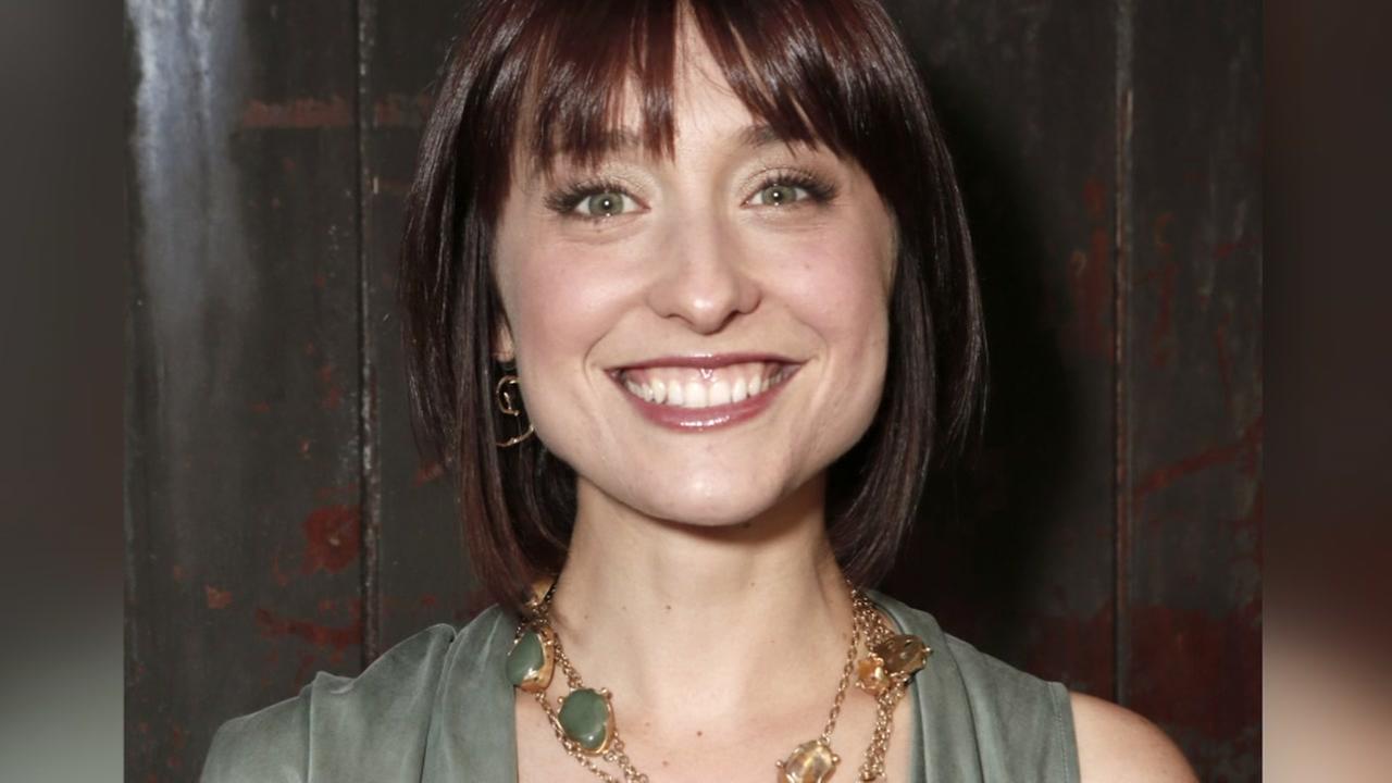 Smallville Actress Allison Mack Arrested In Sex Trafficking Case