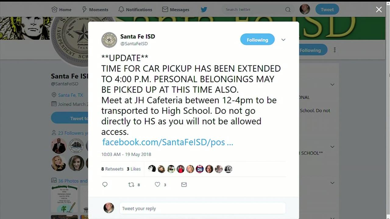 Santa Fe students car pick up
