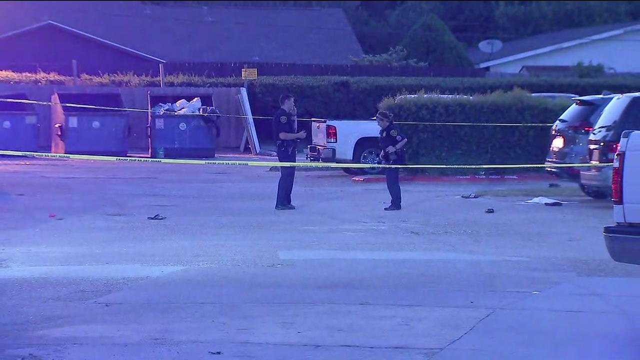 Search for gunman in NW Houston
