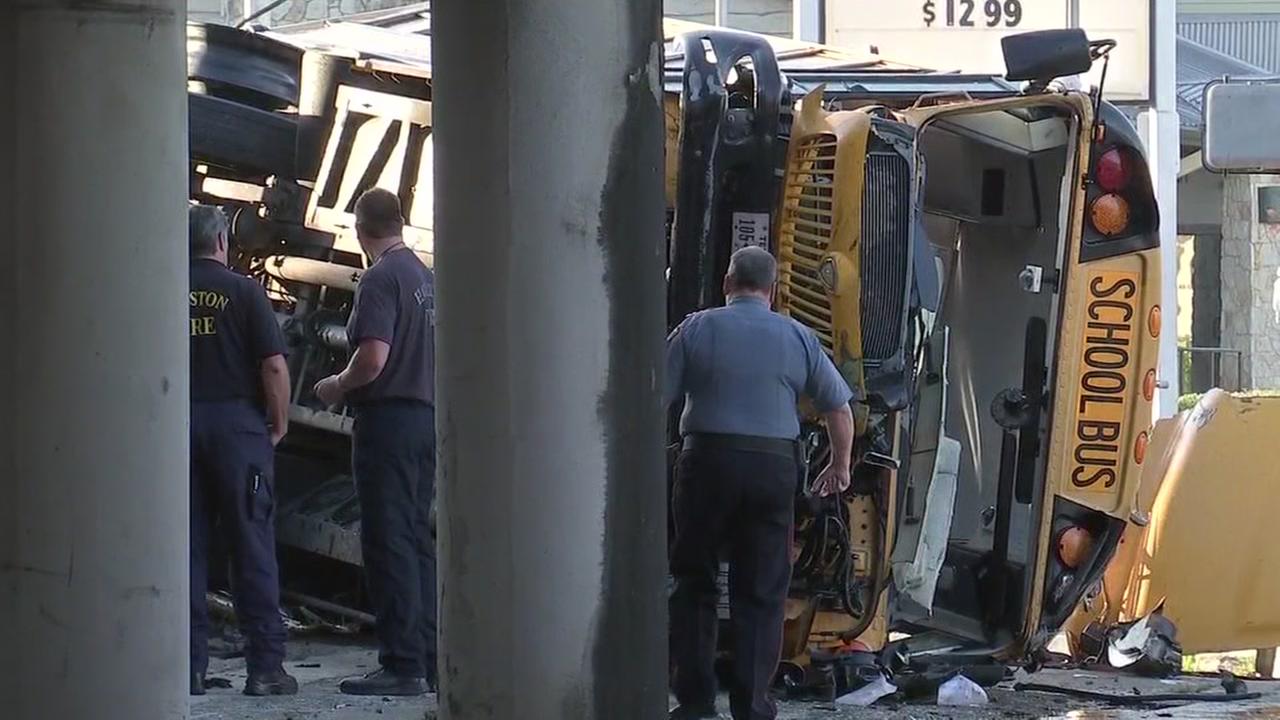 PHOTOS Deadly school bus crash in southeast Houston