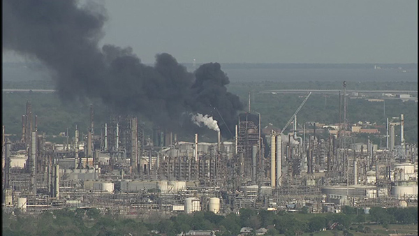 Large Fire Burns At ExxonMobil Refinery In Baytown | Abc13.com