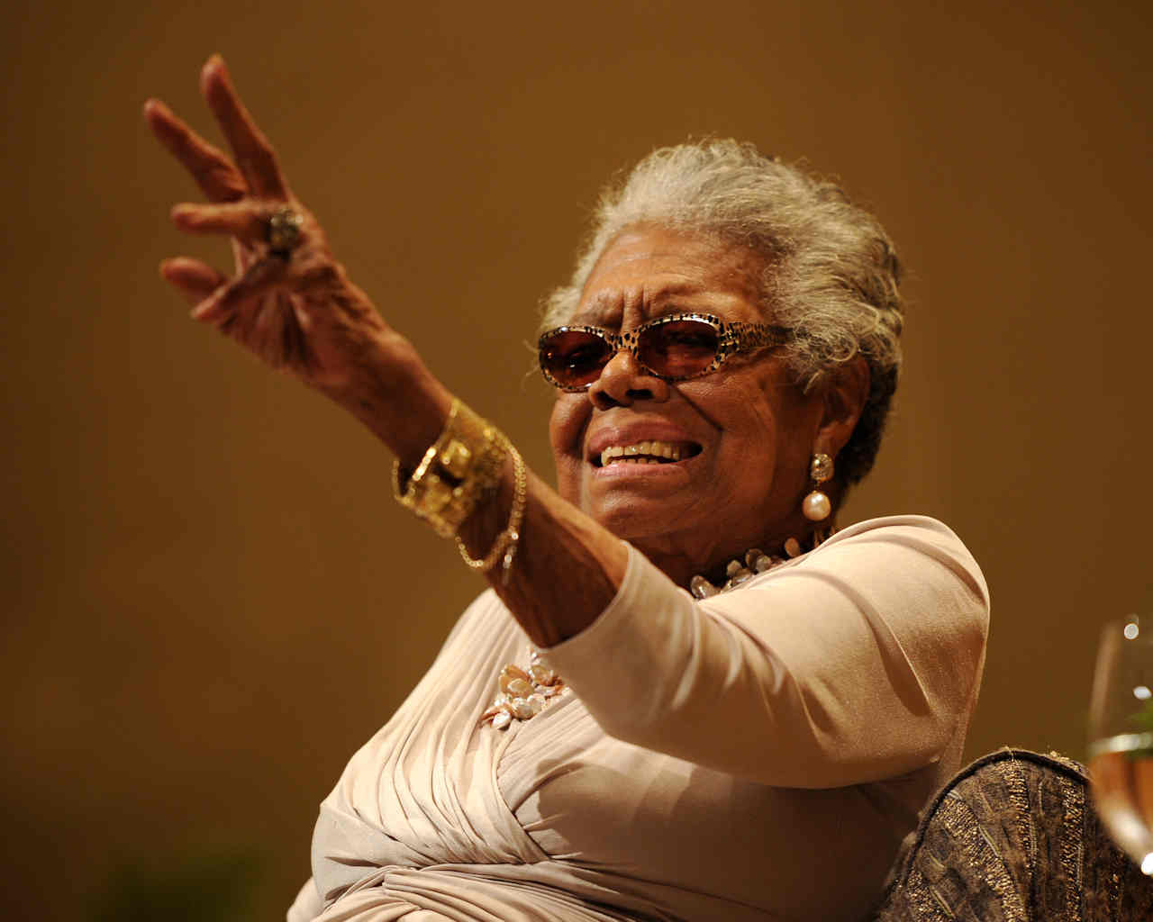 Maya Angelou speaks on race relations at Congregation B'nai Israel and Ebenezer Baptist Church on January 16, 2014 in Boca Raton, Florida. Angelou died on May 28 at the age of 86. <span class=meta>(Photo by Jeff Daly/Invision/AP)</span>