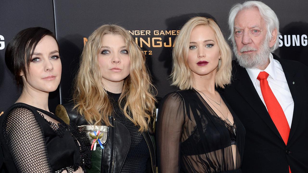 PHOTOS: "The Hunger Games: Mockingjay Part 2" red carpet arrivals