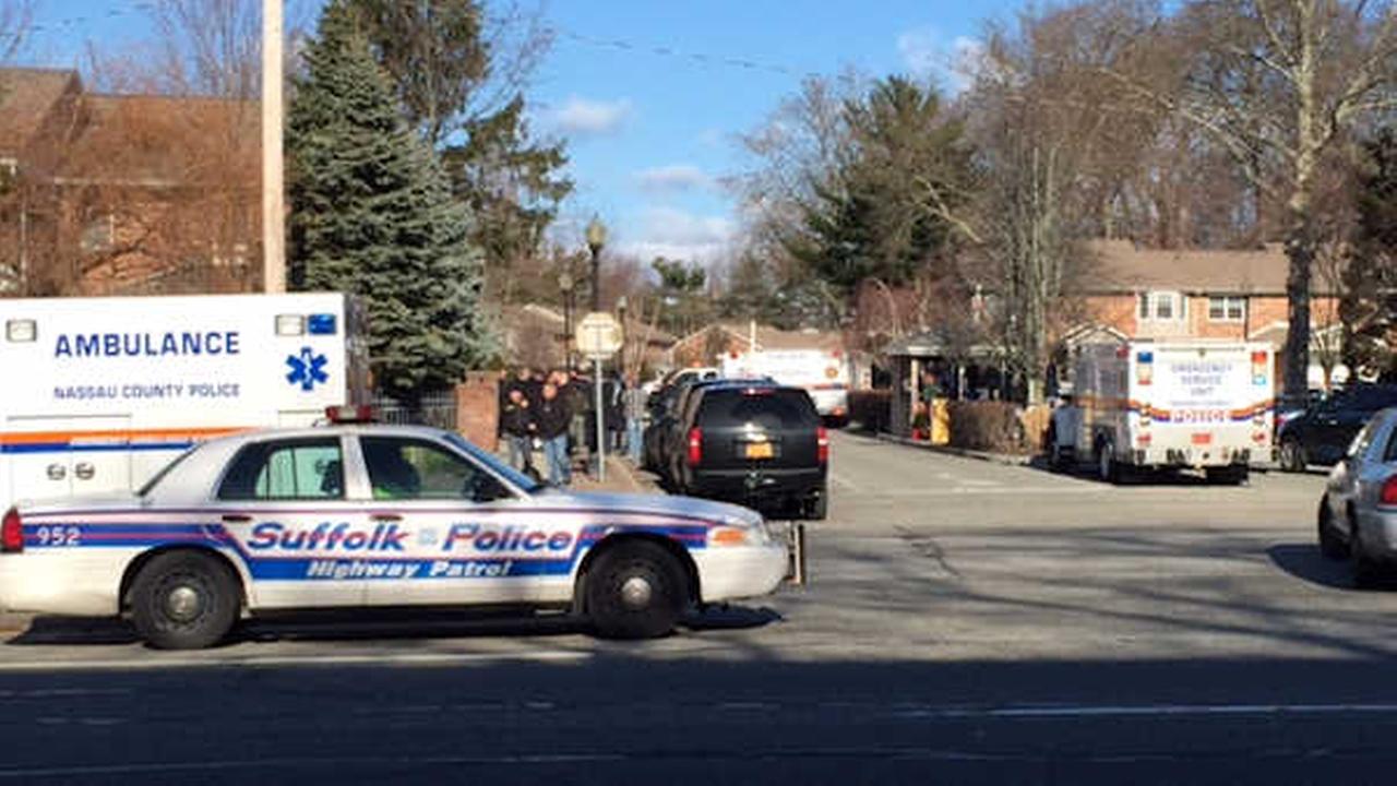 Long Island bank robbery suspects captured after police chase, crash