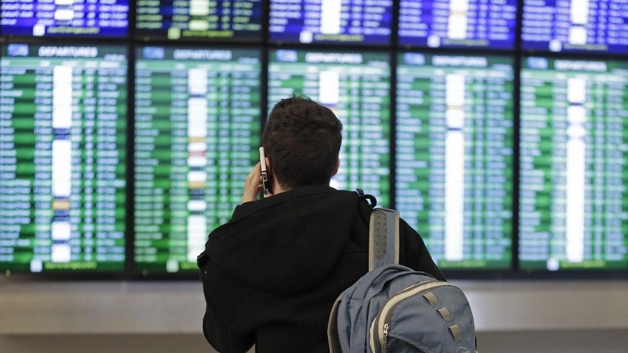 Thousands of flights canceled as snow storm hits East Coast