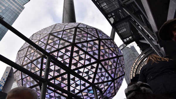 NYC rings in 2015 in Times Square | abc7ny.com