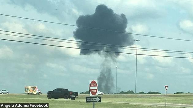 Blue Angels F/A-18 plane crashes while practicing for air show in Tennessee