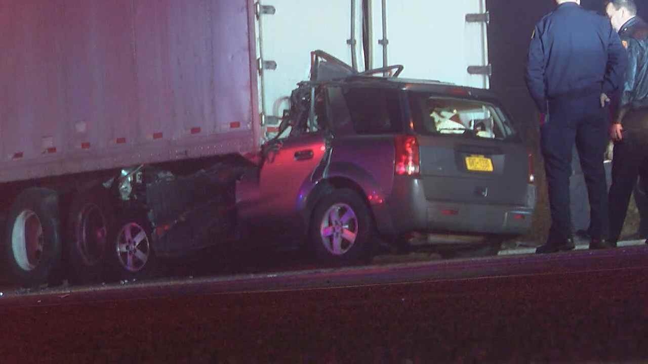 1 died when SUV crashes into rear of tractortrailer in Moriches