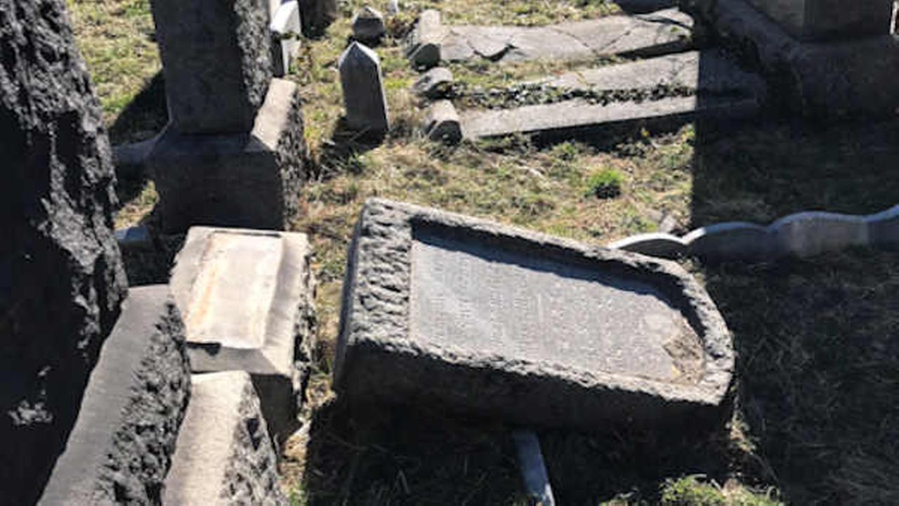 Police say gravestones damaged at Jewish cemetery in Brooklyn were not vandalized