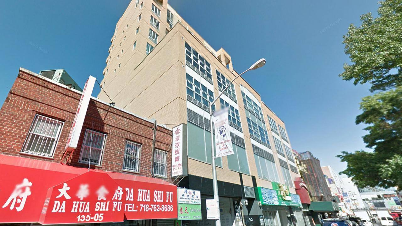 Dog tossed out window, falls 7 stories to death during argument in New York