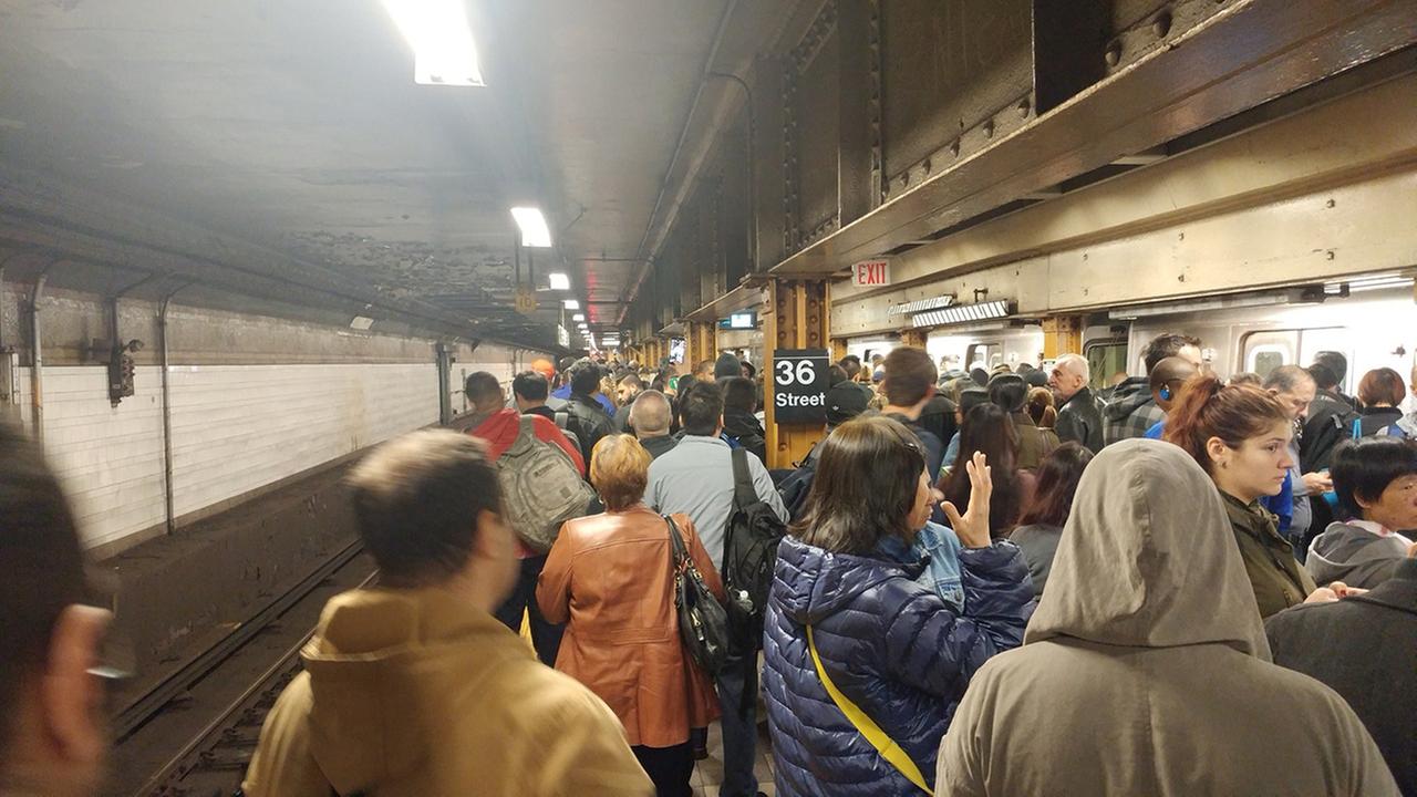 Extensive subway delays following power problems at station in Brooklyn