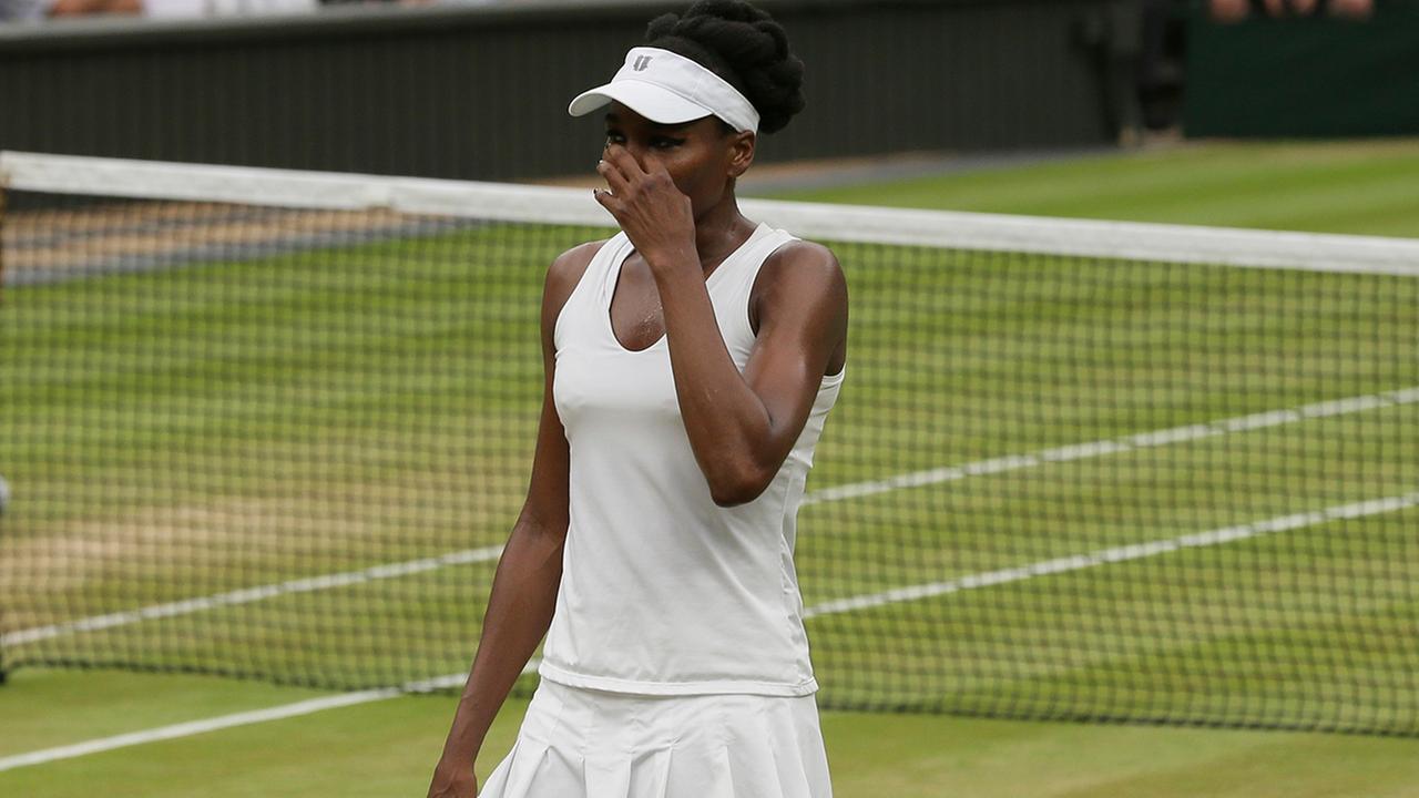 Venus Williams loses to Garbine Muguruza in Wimbledon final 7-5 6-0