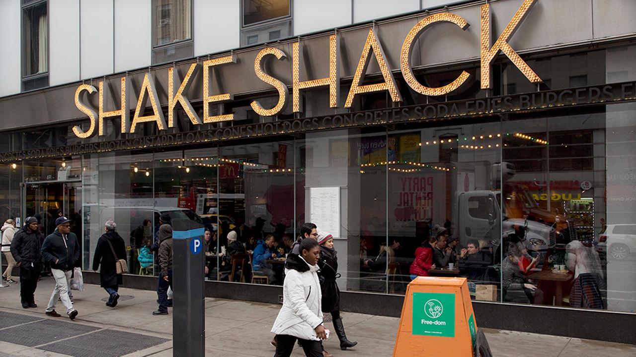 Robots are replacing fast food workers at new Shake Shack Robots are replacing fast food workers at new Shake Shack