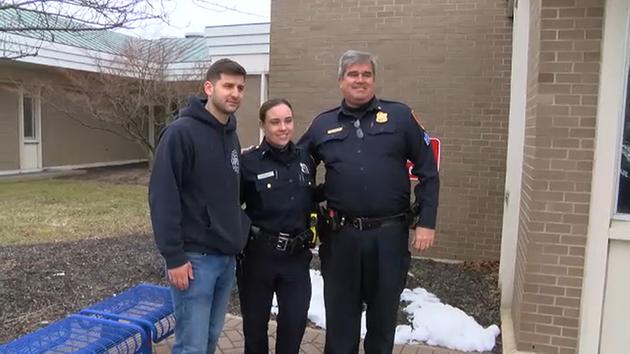 Officers, off-duty firefighter rescue elderly woman from burning home in Holbrook