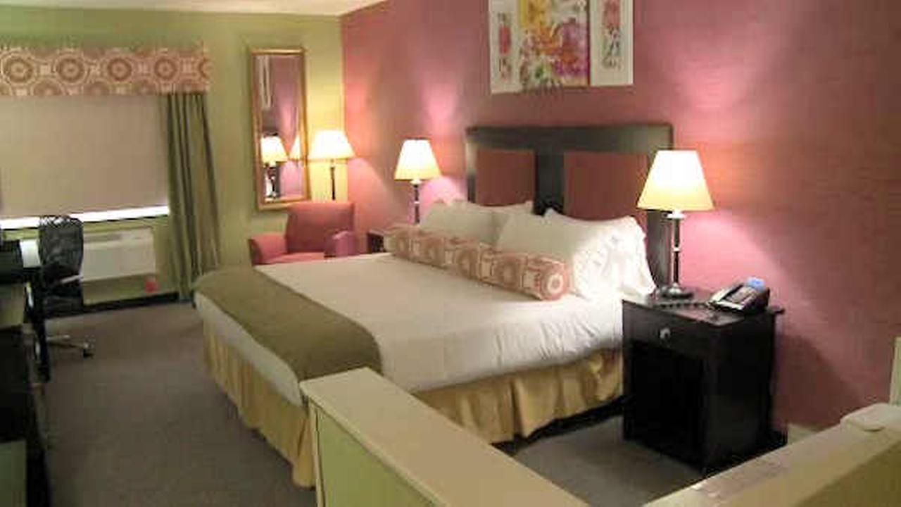 long island officials unveil state's 1st pink hotel room, in stony long island officials unveil state's 1st pink hotel room, in stony