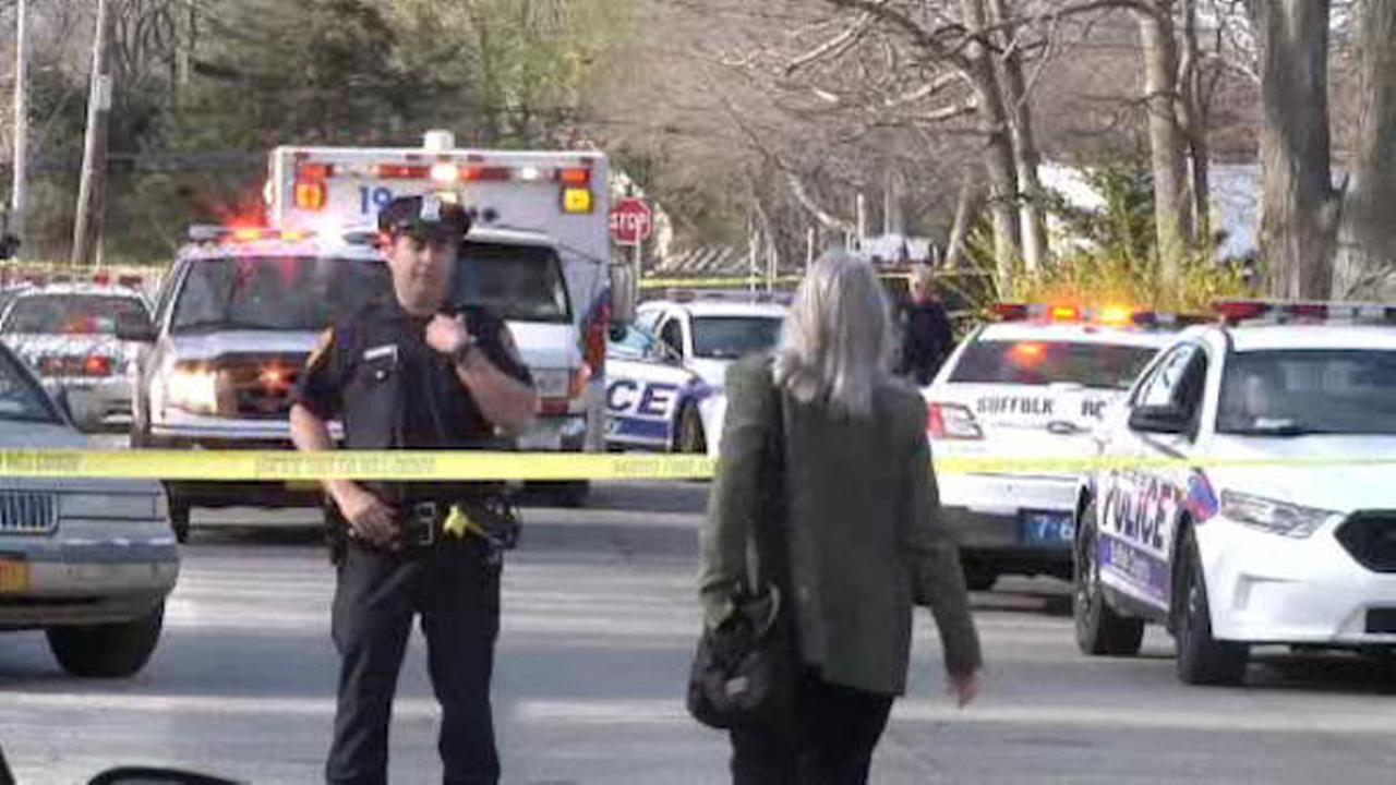 Parents of six children dead in suspected murdersuicide in Mastic